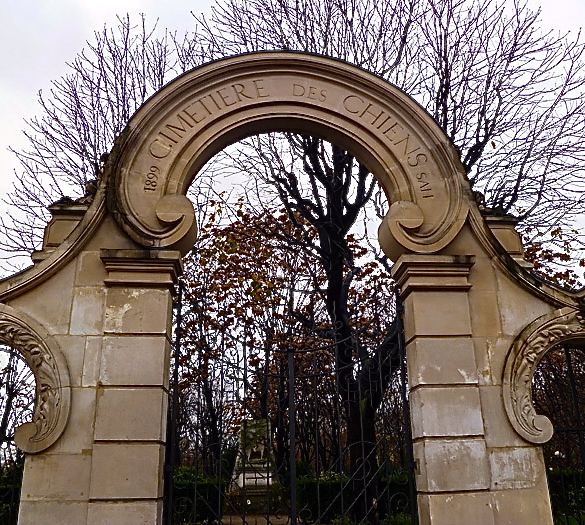 ...a peaceful resting place for French pets...