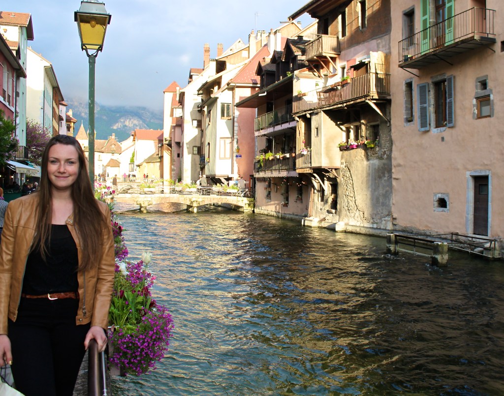 Ma belle fille, Button