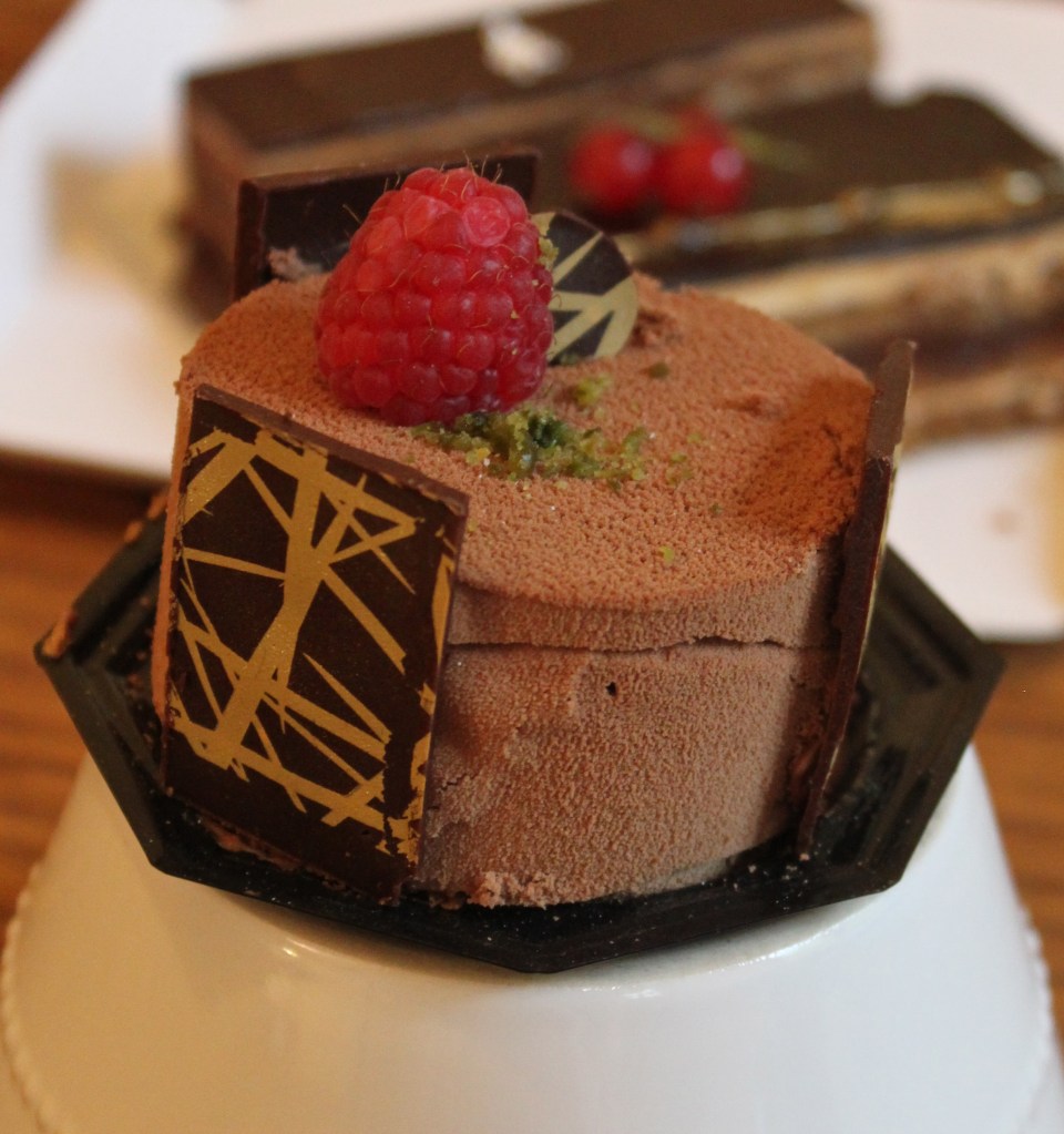 …if you are going to have l'Opéra, you've also got to have la symphonie…my latest yummy find...