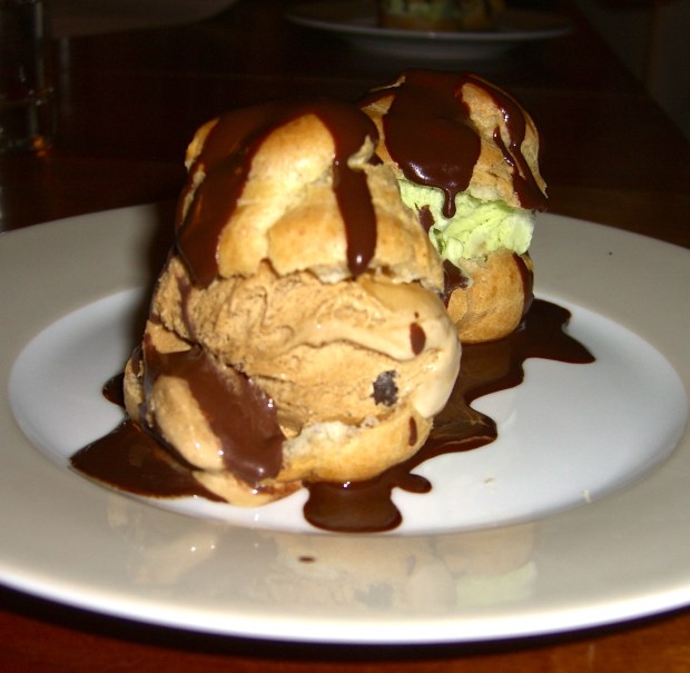 Profiteroles