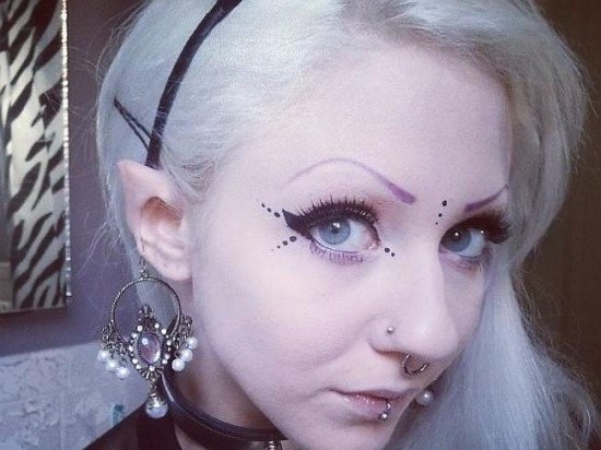 Melynda-Moon2-550x412