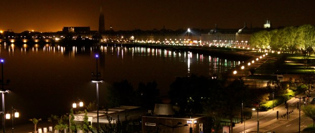 Bordeaux_Nighttime.jpg