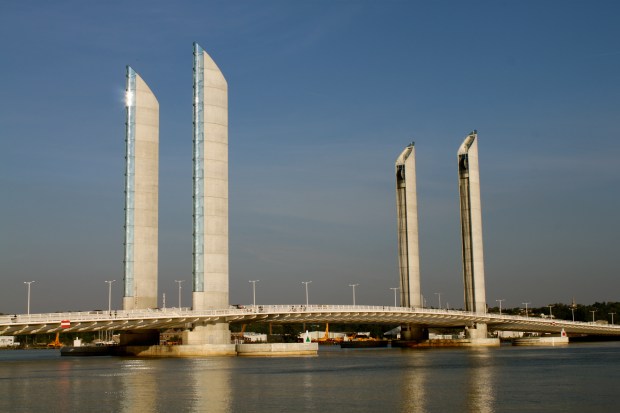 Bordeaux_bridge.jpg