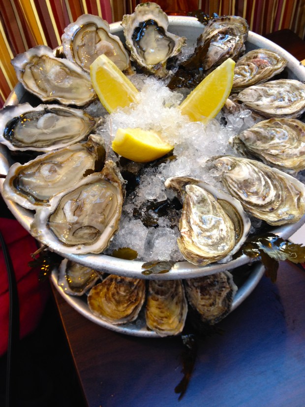 oysters_paris_france.jpg