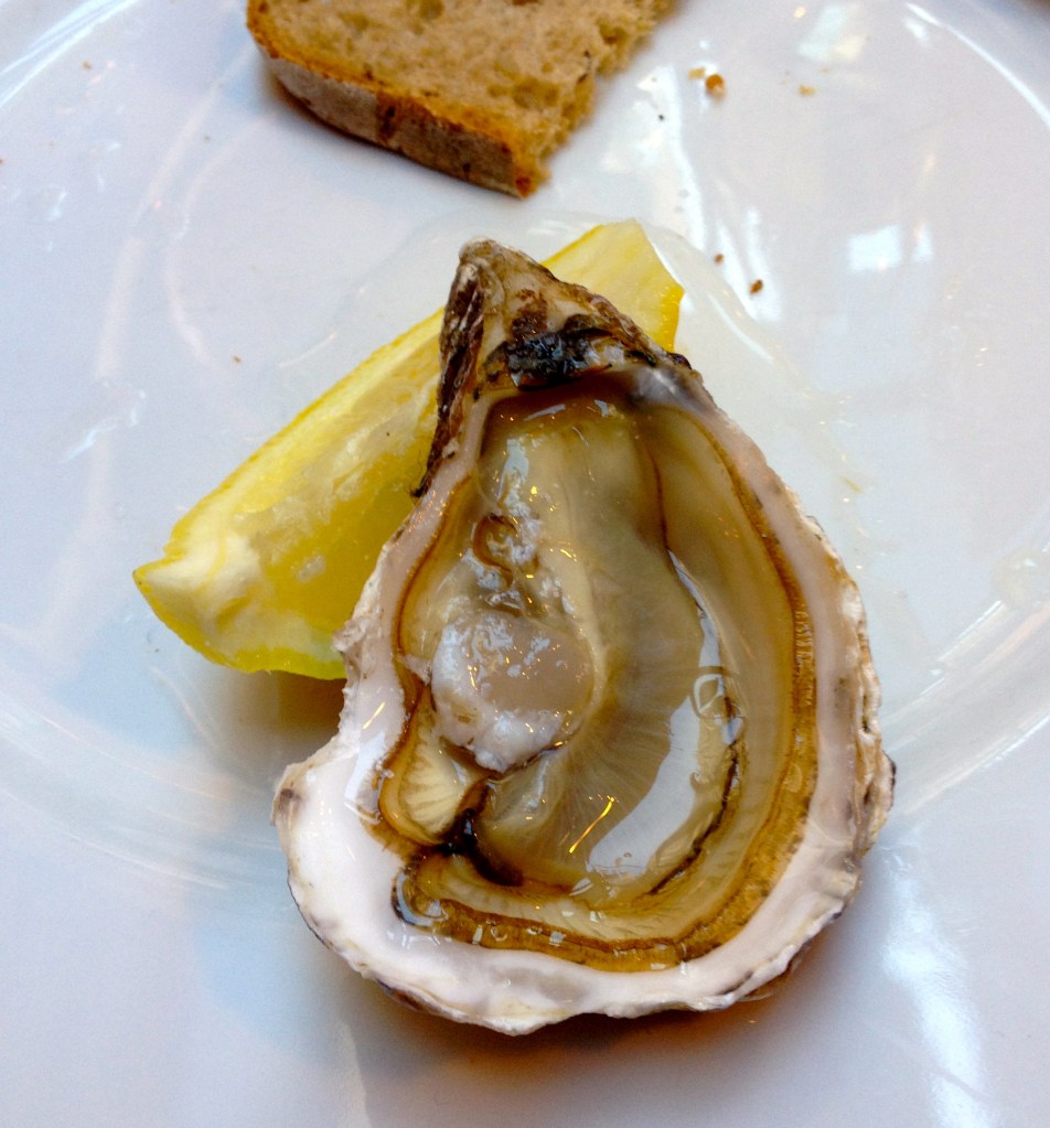 oyster_paris_france4. jpg