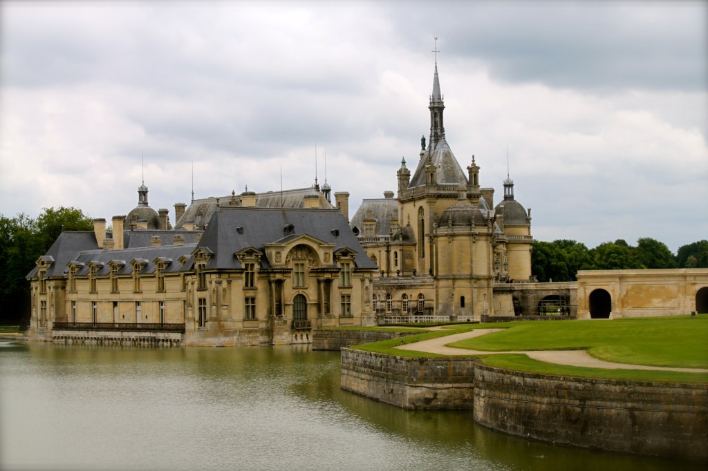 Chantilly_Chateau_France.jpg