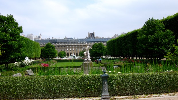 palais_royale_garden.jpg